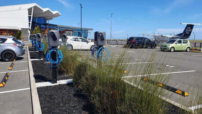 Commercial EV charging dynamic load management balancing Thundergrid