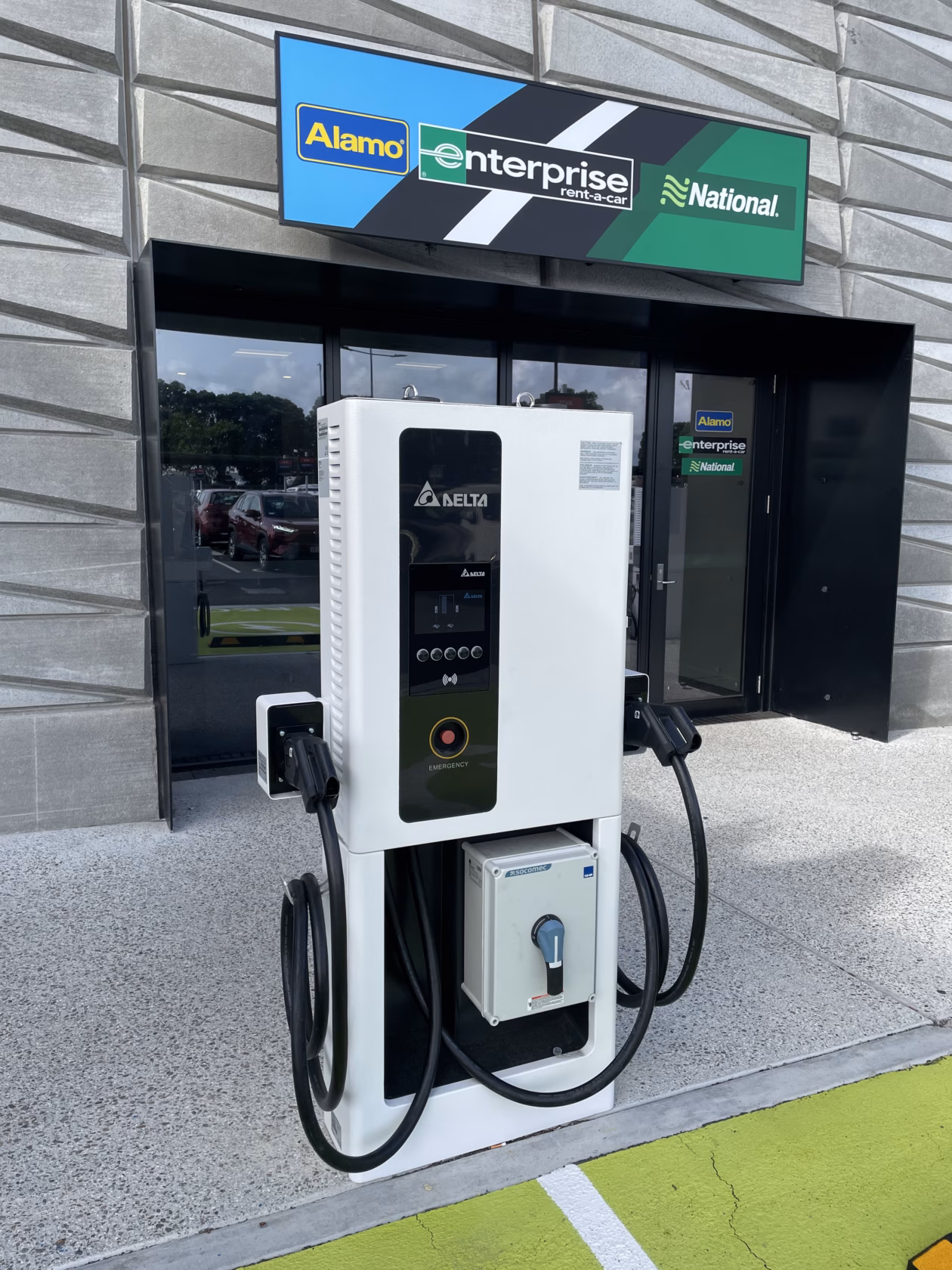 Auckland Airport transport hub DC EV charging Thundergrid